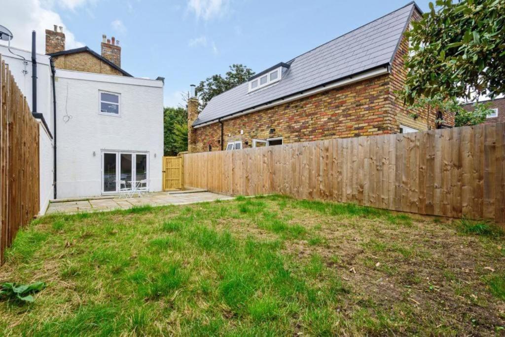 Amazing 3 Bed Interior Designed House With Garden - 114 The Hervey Londres Exterior foto